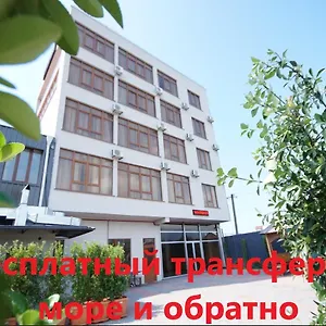 725 Hotel